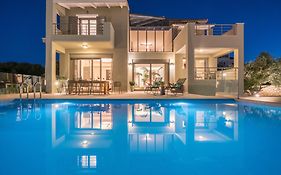 Akemi Luxury Villa